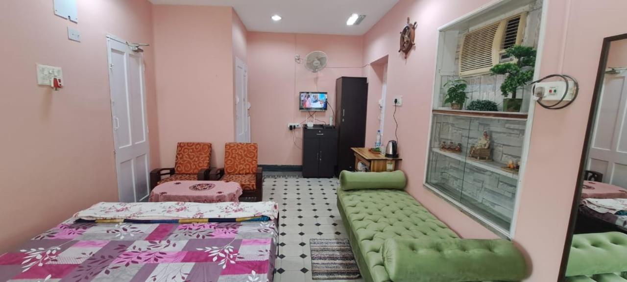 A Home Away From Home コルカタ エクステリア 写真