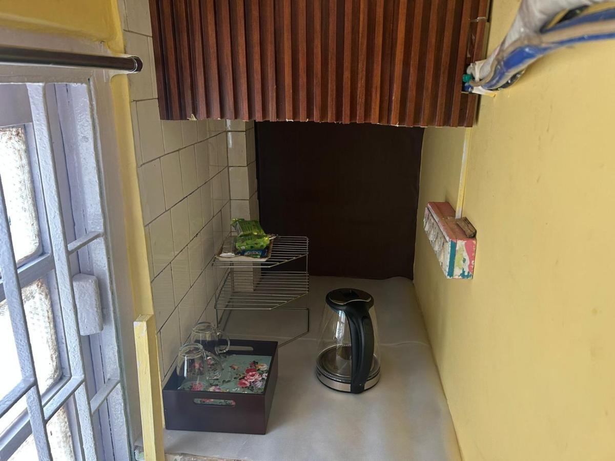 A Home Away From Home コルカタ エクステリア 写真