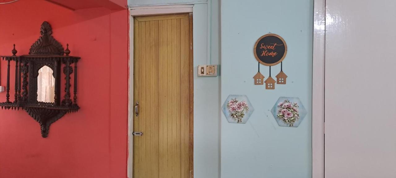 A Home Away From Home コルカタ エクステリア 写真
